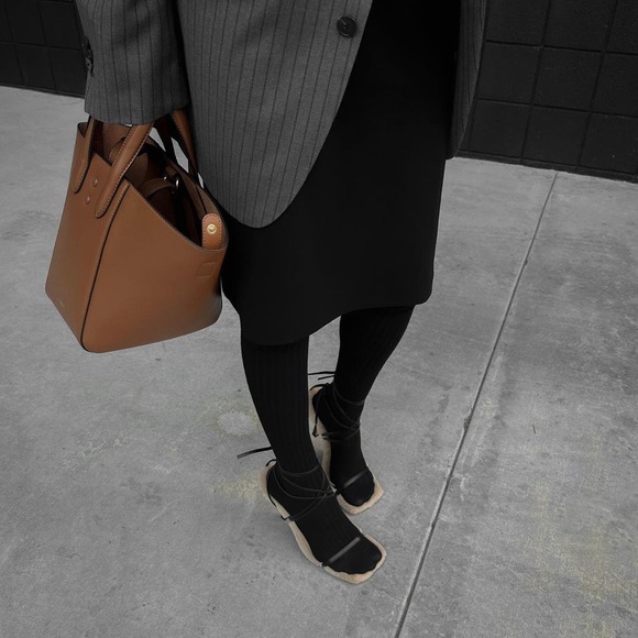 RARE NA-KD Faux Fur Sole Strappy Heels - Picture 5 of 16